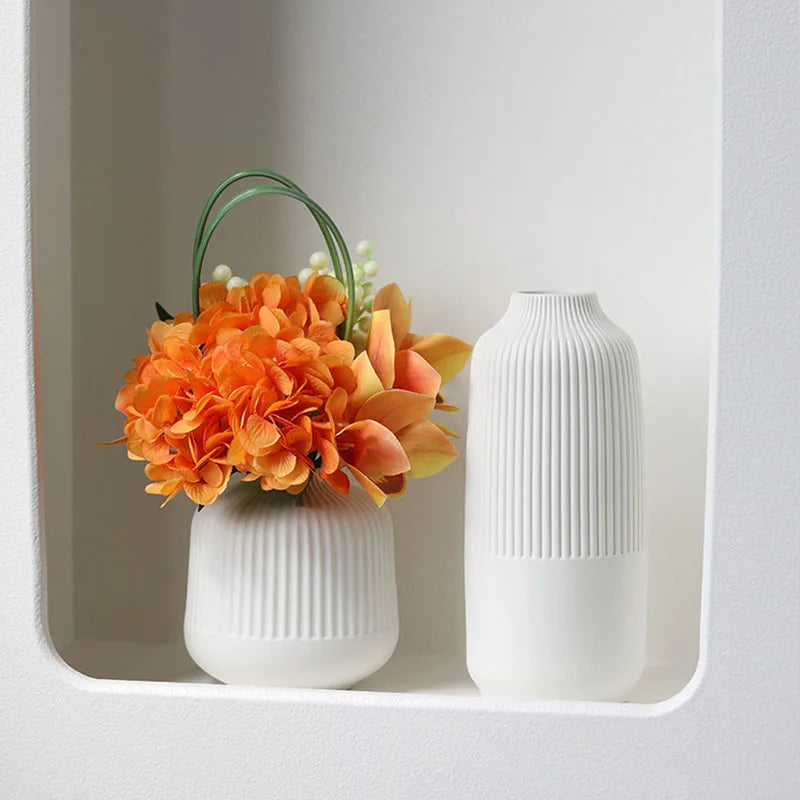 Modern Fluted Unbreakable Flower Vase – Minimalist Ribbed Centerpiece